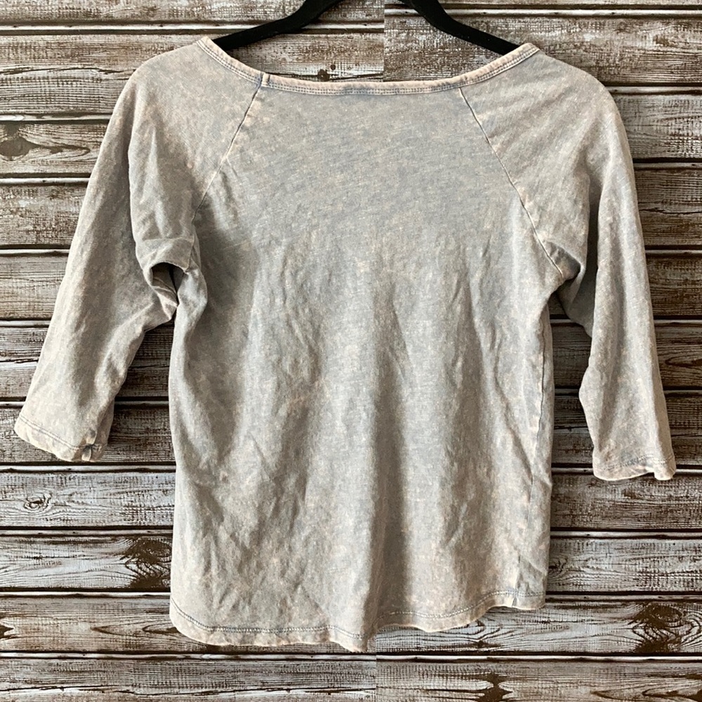 KISS 100% Cotton 3/4 Sleeve Bleached Shirt - Picture 5 of 7